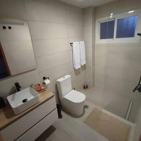 Apartman Lucia Sea View פואנגירולה